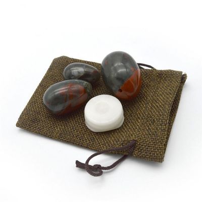 Pedra de Sangue Natural Yoni Massagem de Ovos Traje de Três Peças Para Mulheres Exercício de Kegel Característica Regional E Tema do Amor