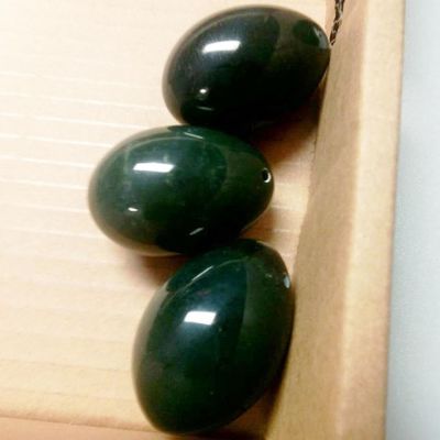 Cristal Material de contas soltas Nefrita verde Jade Yoni ovos para aperto e fortalecimento vaginal