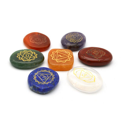 Gravado esculpido polido pedra de bolso de palma Reiki equilíbrio cristal de cura 7 chakra pedras conjuntos para o tema do amor