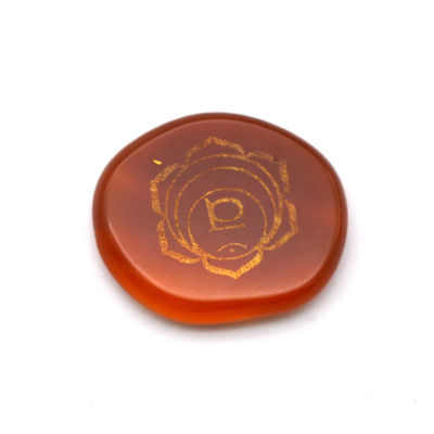 A pedra de chakra de inspiração da ametista é composta em 7 cores para energia mista.