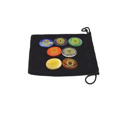 Sete pedras do chakra definidas para o corpo e a espiritualidade arte de cura colecionável cristais caídos