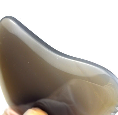 Massagista facial Agate cinza Jade Gua Sha Pedra para Massagem Personalizada ferramenta de terapia de raspagem