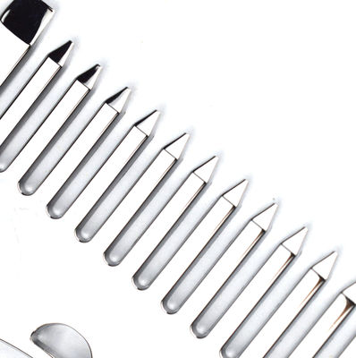 Logotipo personalizado Disponível em aço inoxidável prateado escalpe de massagem de metal Gua Sha Comb para ferramentas de massagem 2024
