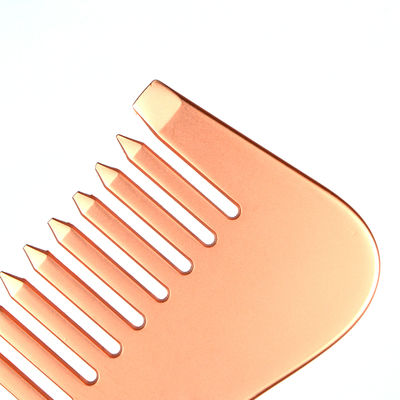 Logotipo personalizado Disponível em aço inoxidável prateado escalpe de massagem de metal Gua Sha Comb para ferramentas de massagem 2024