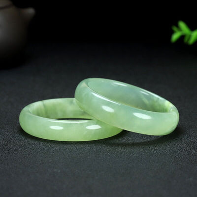 Características regionais Pedras preciosas naturais Verde Xiuyan Jade Bracelet para moda Boutique Joias Lady Bracelets