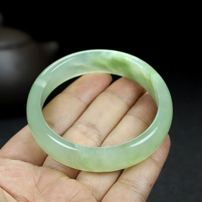 Características regionais Pedras preciosas naturais Verde Xiuyan Jade Bracelet para moda Boutique Joias Lady Bracelets