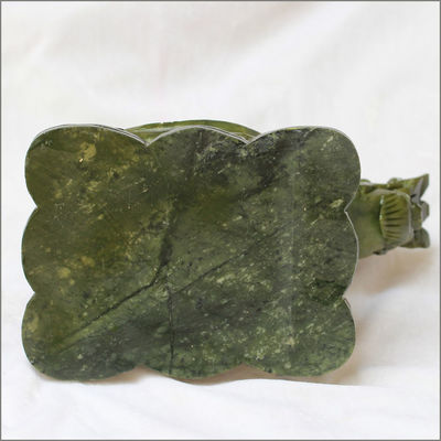 Característica regional Estatua de tartaruga-dragão de pedra verde de jade com aceitação OEM ODM