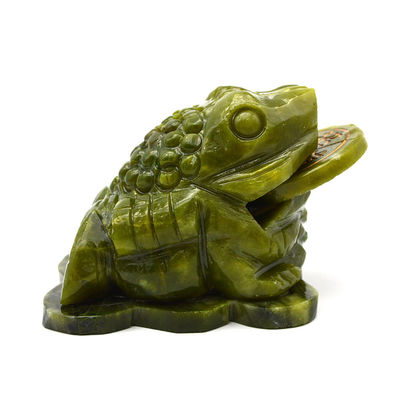 Escultura de sapo de jade verde que atrai riqueza para o sucesso financeiro no Fengshui