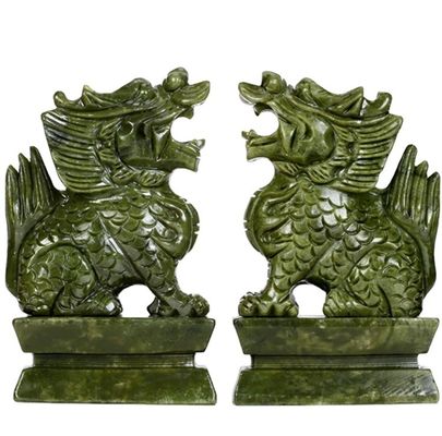Esculturas Kirin de jadeite natural, uma adição perfeita à sua coleção de inspiração asiática.