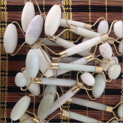 Massagista Facial Natural de Jade Branco A adição perfeita à sua rotina de cuidados com a pele