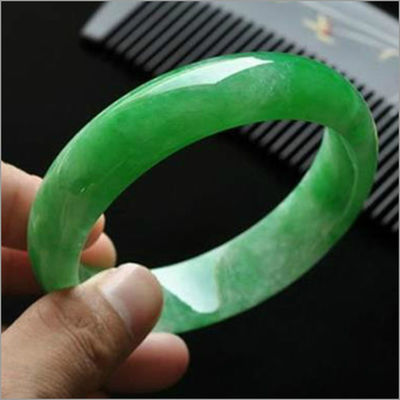 Pedras de cristal personalizadas Esmeraldas geladas Esmeralda verde de jade Pulseira OEM ODM aceito