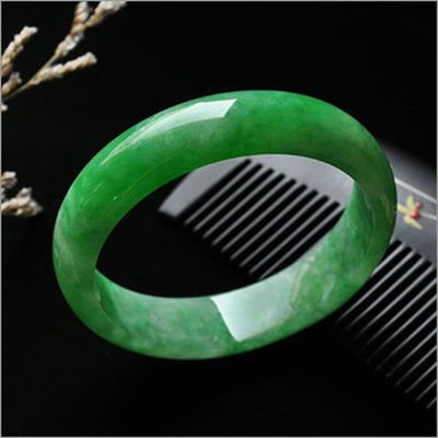 Pedras de cristal personalizadas Esmeraldas geladas Esmeralda verde de jade Pulseira OEM ODM aceito