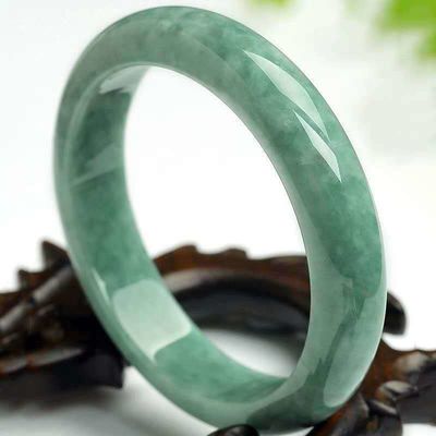 Pulseira Natural de Jade Verde Escuro Uma Joia Atemporal Para Sua Coleção