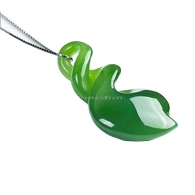 Pedras de cristal verde HETIAN Nefrite Colar esculpido Jade Joias de Amantes PORTABLE Design 100% charme natural Pendente para Homens