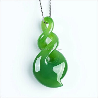 Pedras de cristal verde HETIAN Nefrite Colar esculpido Jade Joias de Amantes PORTABLE Design 100% charme natural Pendente para Homens