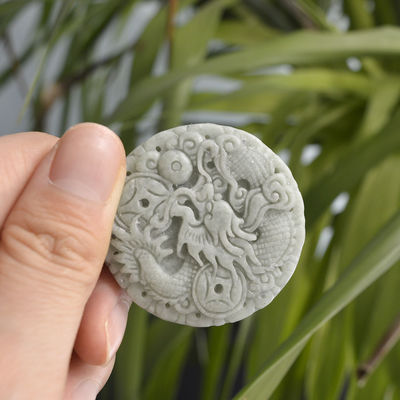 Estilo tradicional chinês Redondo Birmânia Esmeralda Jadeita Jadeita Pedra Dragão Pendente Encanto Natural Pendentes para Homens e Mulheres