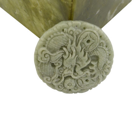 Estilo tradicional chinês Redondo Birmânia Esmeralda Jadeita Jadeita Pedra Dragão Pendente Encanto Natural Pendentes para Homens e Mulheres