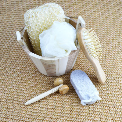 Limpeza corporal Banho de madeira com escova de cabelo Pumice Stone Bath Pouf Sisal Esponja Massager 6Pcs Spa Bath Beauty Gift Set