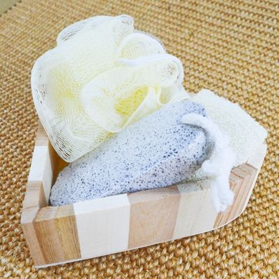 Equipamento de limpeza corporal de madeira natural de forma de amor conjunto de banho para experiência de spa