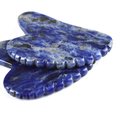Ferramenta de lifting facial Forma de coração Pedra natural Sodalite Gua Sha para autocuidado e relaxamento corporal