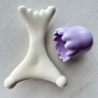 OEM/ODM Gua Sha em forma de X de cerâmica de raspagem Massagista Salão de beleza essencial para relaxamento facial