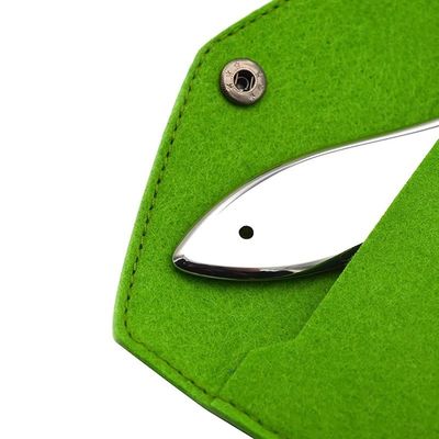 2024 Peixe quente em forma de raspador de aço inoxidável Massagem facial portátil Gua Sha Ferramenta para lifting facial e rejuvenescimento da pele