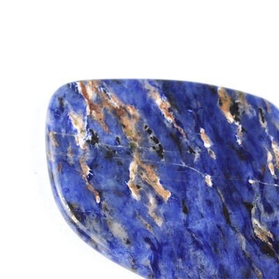 2024 Tendência Lip Shape Blue Sodalite Stone Gua Sha Scraping Massager para a beleza da pele do rosto dentro do equipamento de massagem corporal