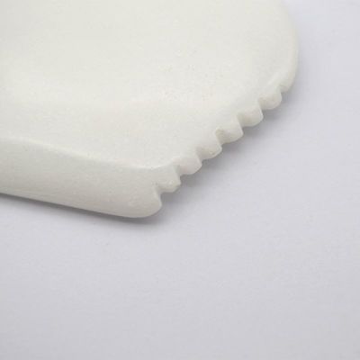 Massagista corporal personalizado de jade branco confortável Gua Sha Mesa de massagem facial ferramenta para melhora da circulação corporal