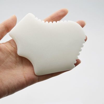 Massagista corporal personalizado de jade branco confortável Gua Sha Mesa de massagem facial ferramenta para melhora da circulação corporal