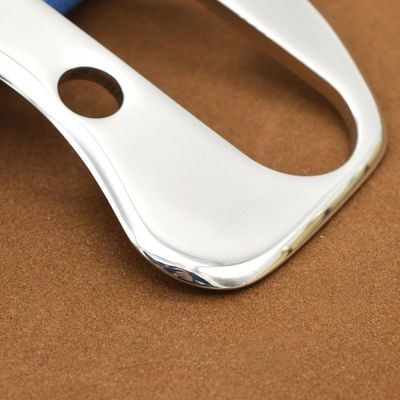 Uma ferramenta de massagem facial eficaz com design portátil e leve