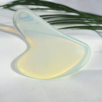 Logotipo personalizado disponíveld 2024 Forma de coração Opalite Gua Sha Massagem Ferramenta para o corpo auto Cuidado da pele Spa Facial Beauty Lifting