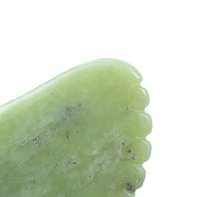Experimente os benefícios da massagem de corpo inteiro com a ferramenta de raspagem de pedra natural e a marca privada Xiuyan Jade Green Guasha