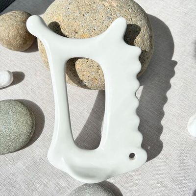 Ferramenta de massagem de Gua Sha em cerâmica para drenagem linfática Jawline Sculptor Body Massager Ferramentas de cuidados com a pele Guasha Função Cerâmica
