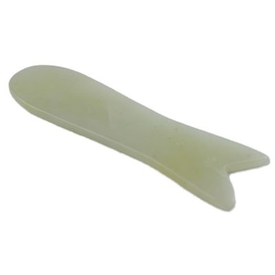 Propriedades do massagista de corpo Massagista Xiuyan Jade Peixe em forma de Gua Sha Facial Skincare Tool Anti-envelhecimento Guasha Face Tool