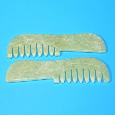 Forneça Green Scraping Jade Gua Sha Stone Massage Facial Guasha Comb Tools Xiuyu Comb com logotipo personalizado Disponível