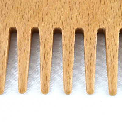 Natural Beech Gua Sha Scalp Massage Comb Muscle Massage Head Relax Massager para cuidados com o cabelo Salão de beleza Tratamento 2024