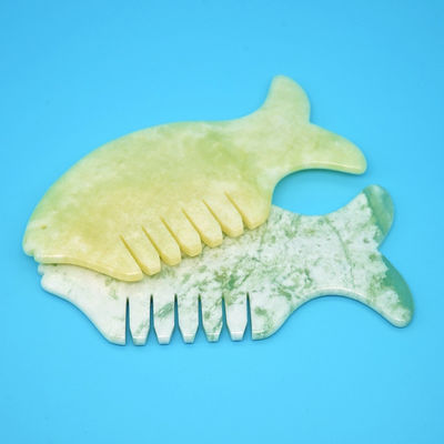 2024 Peixe Forma Natural Xiuyan Jade Gua Sha Scalp Massagem Peite Cabeça Guasha Massagista para Equipamento de Massagem Cabeça Amarelo
