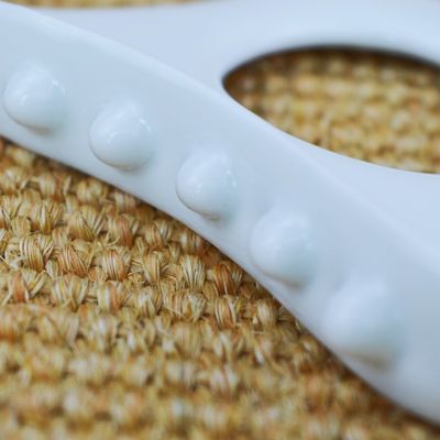 Ferramenta de massagem de esfoliação de Gua Sha em cerâmica profissional para levantamento de face em V e drenagem linfática
