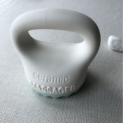 Equipamento de massagem corporal 2024 Brinco de massagem Gua Sha de cerâmica branca para escovação do couro cabeludo Terapia da cabeça do pente e ferramenta de beleza facial