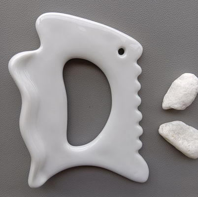 Quadro de raspagem de ferramentas faciais Gua Sha de cerâmica para design popular Guasha Massager de corpo de barro branco