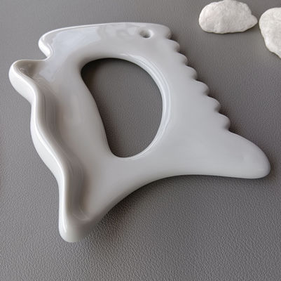 Quadro de raspagem de ferramentas faciais Gua Sha de cerâmica para design popular Guasha Massager de corpo de barro branco