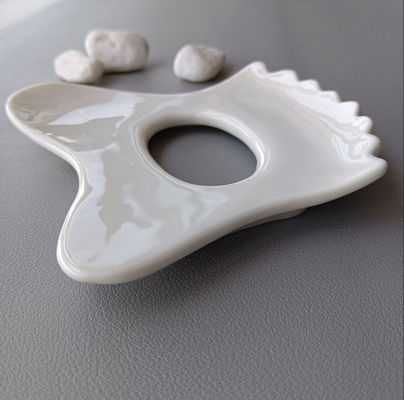 Logotipo personalizado Disponível Mini Cerâmica Gua Sha Massagem Ferramenta Massagem corporal para pescoço Rosto e cuidados com a pele Spa lifting facial