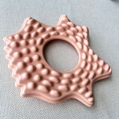 Massagista Facial Spa Forma de Estrela Rosa Grande Tamanho Quadro de Massagem Cerâmico Gua Sha com Logotipo Personalizado Disponível