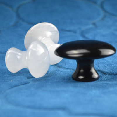 Pedra de forma de cogumelo de massagem Gua Sha Natural Quartz Claro para Massagem Facial e Massagem Corporal
