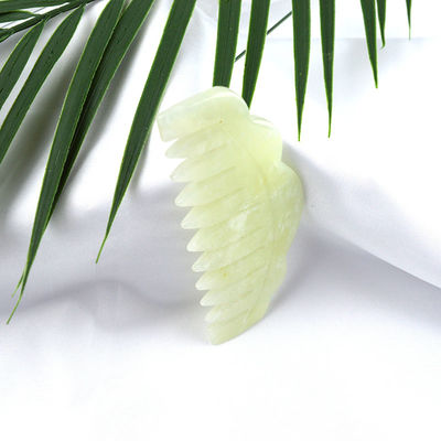 Xiuyan Jade Massage Comb 9.2cm*4.6cm Tamanho Verde claro Cor promove a circulação sanguínea e melhora o sono