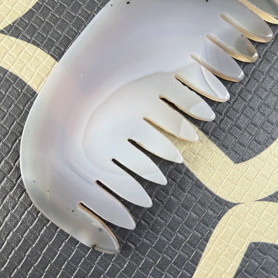 Natural Agate Cinza Jade Guasha Comb A Última Cabeça e Meridiano Massagem Ferramenta para Massagem Rosto / Corpo