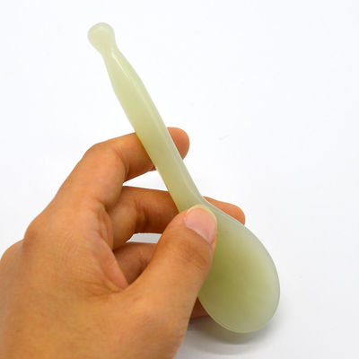 Cuidados com o corpo Xiuyan Jade Gua Sha Massage Tool Guasha Scarping Tool em forma de colher verde para saúde e bem-estar