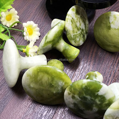 Propriedades do massagista Fungos verdes em forma de jade raspando Gua Sha Ferramenta para massagem corporal e beleza