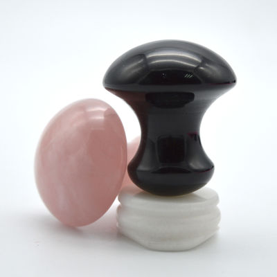 Kit de massagem de pedras preciosas naturais 35 * 40mm Quartzo rosa feito à mão e pedras em forma de cogumelo de obsidiana preta para cura