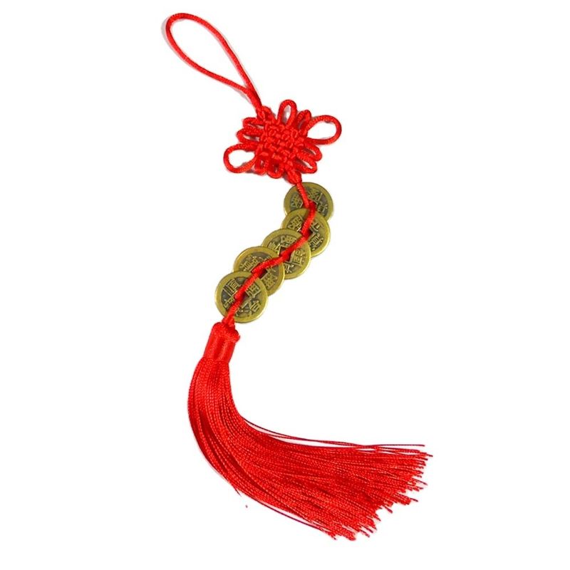 Técnica de chuva de areia O nó vermelho chinês do Feng Shui com cinco moedas antigas Um símbolo antigo de riqueza e saúde